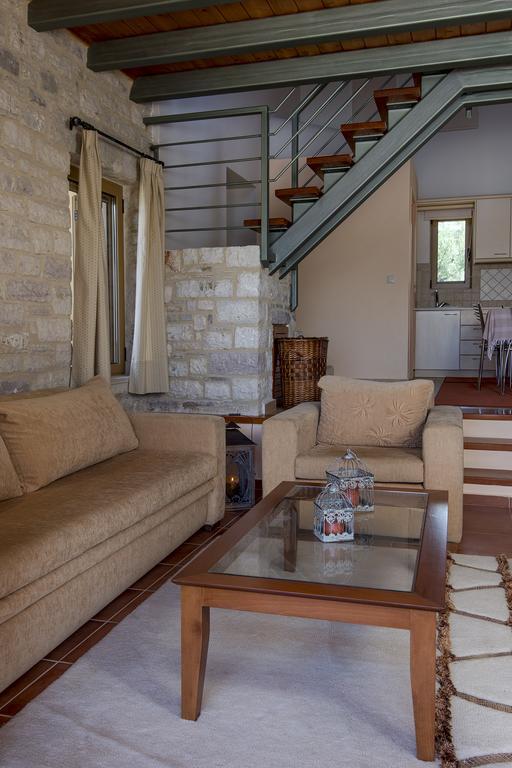 Enastron Villas キパリシア エクステリア 写真