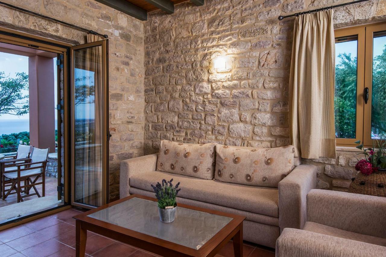 Enastron Villas キパリシア エクステリア 写真