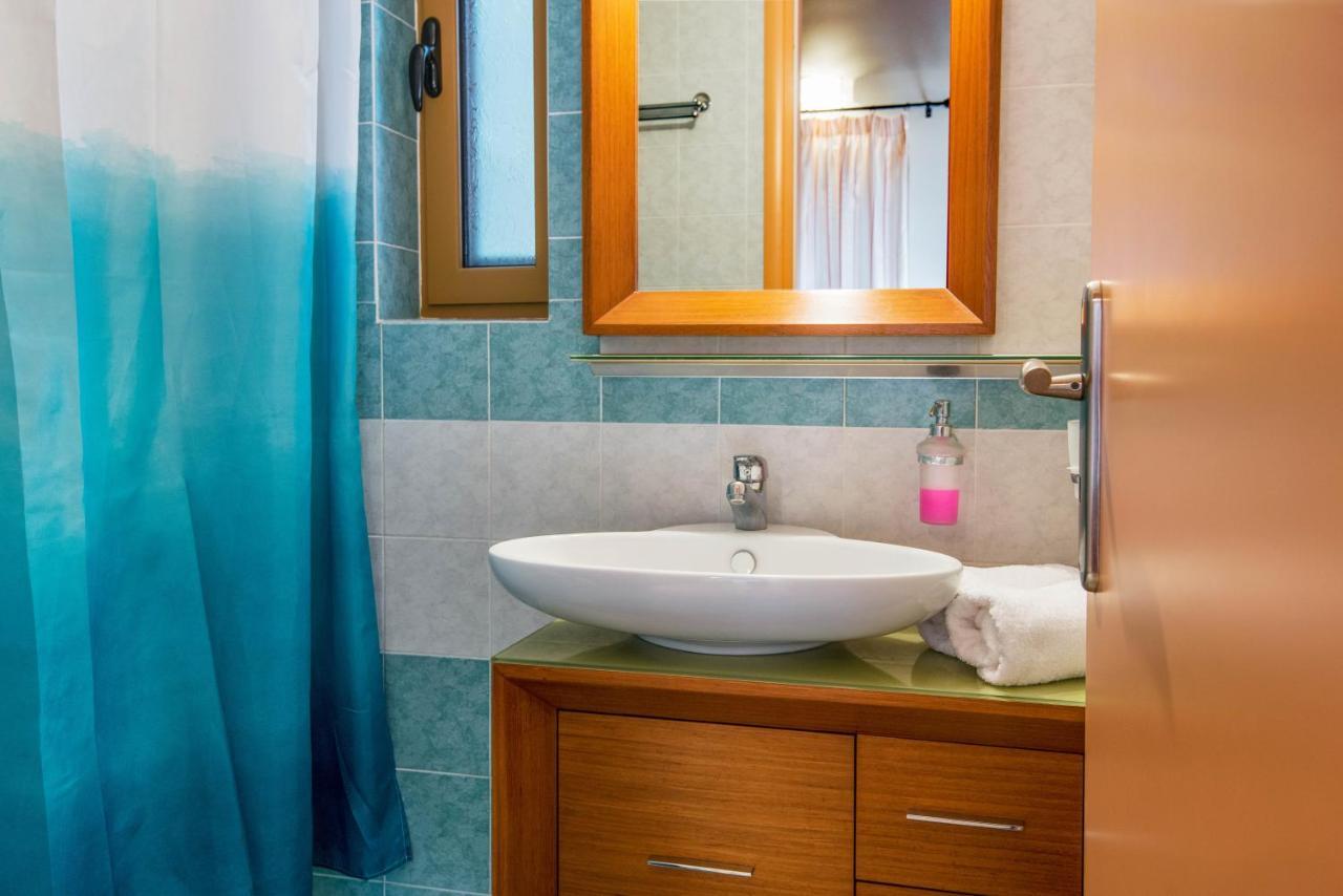 Enastron Villas キパリシア エクステリア 写真