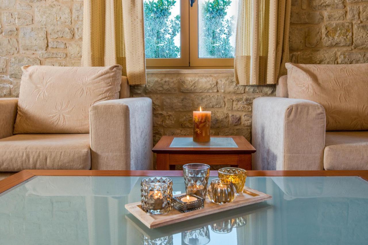Enastron Villas キパリシア エクステリア 写真